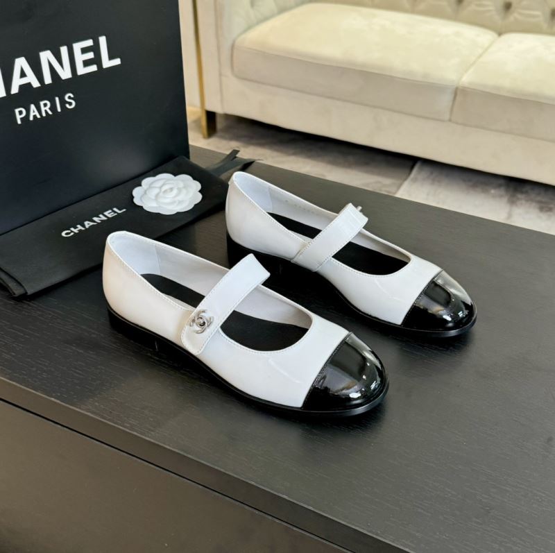 Chanel Low Shoes